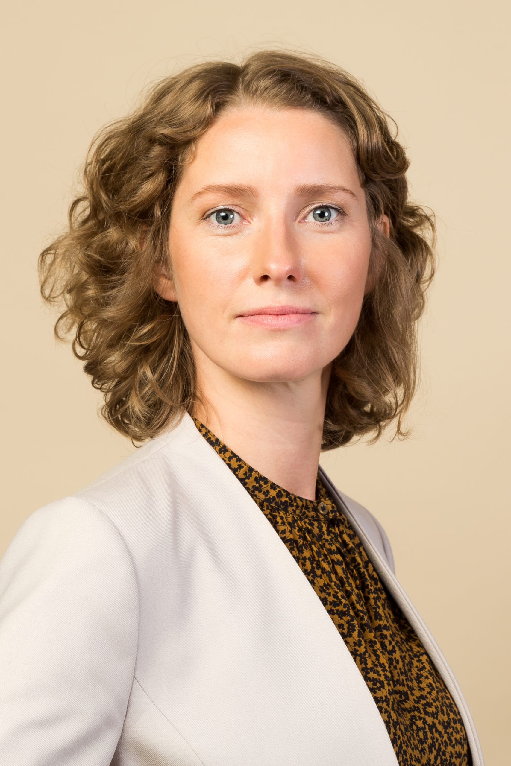 Businessporträt Lena Justen Businessporträt Lena Justen